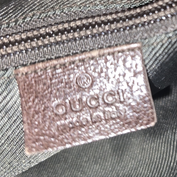 Authentic Vintage Gucci Beige Monogram Crossbody Bag - Picture 9 of 10